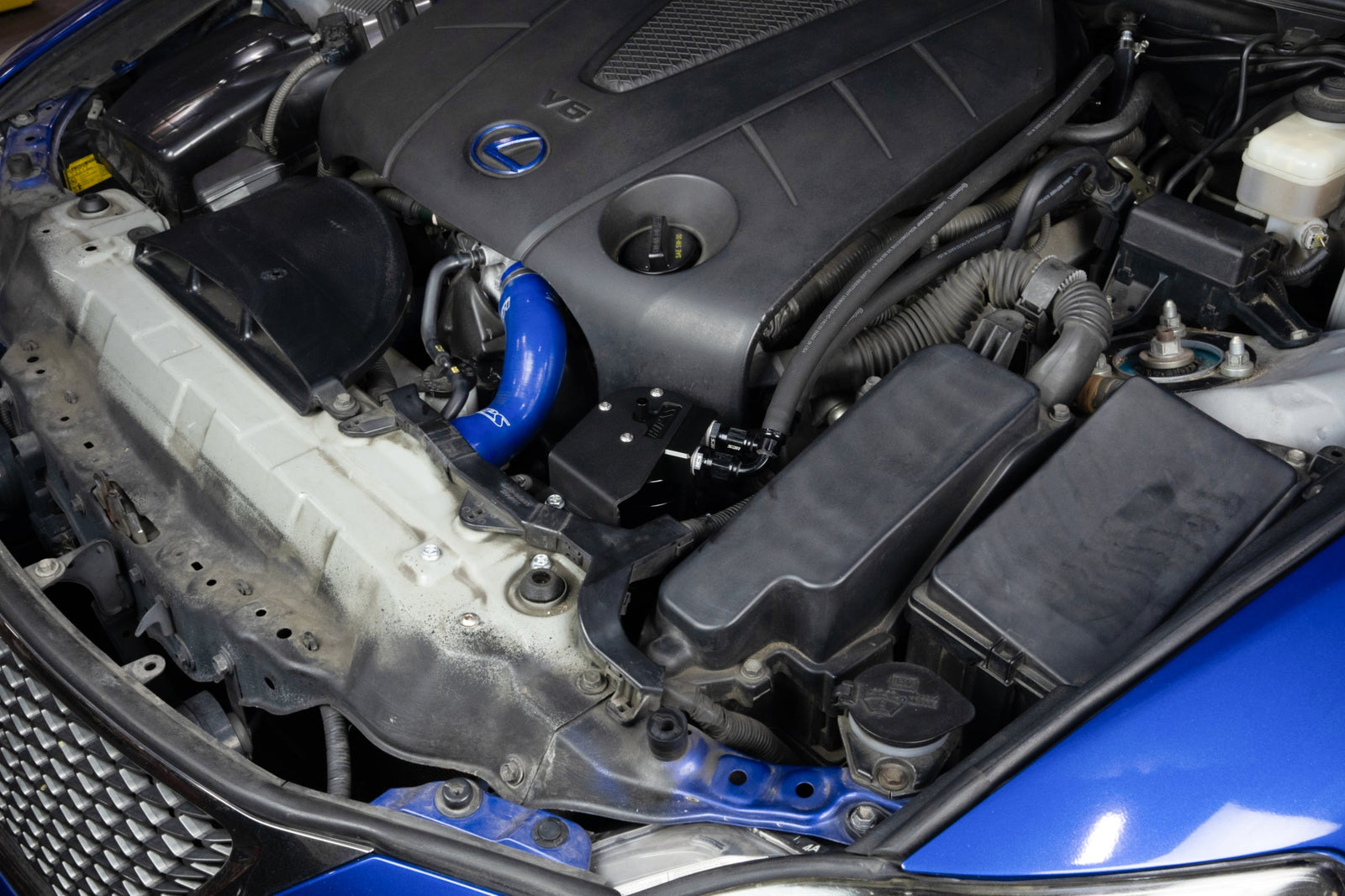 HPS-860-025WB HPS Black Oil Catch Can+Mount Bracket For 06-15 Lexus IS250 IS350 2.5L 3.5L V6