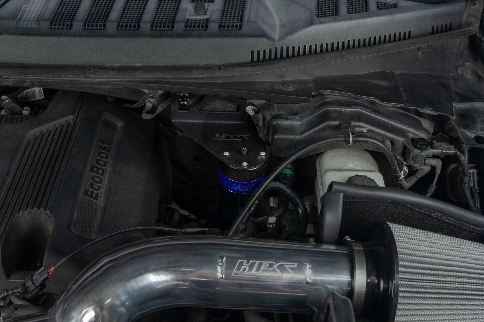 HPS-860-028BL HPS Blue 147ML Oil Catch Can Mount Bracket For 15-20 Ford F-150 2.7L 3.5L V6