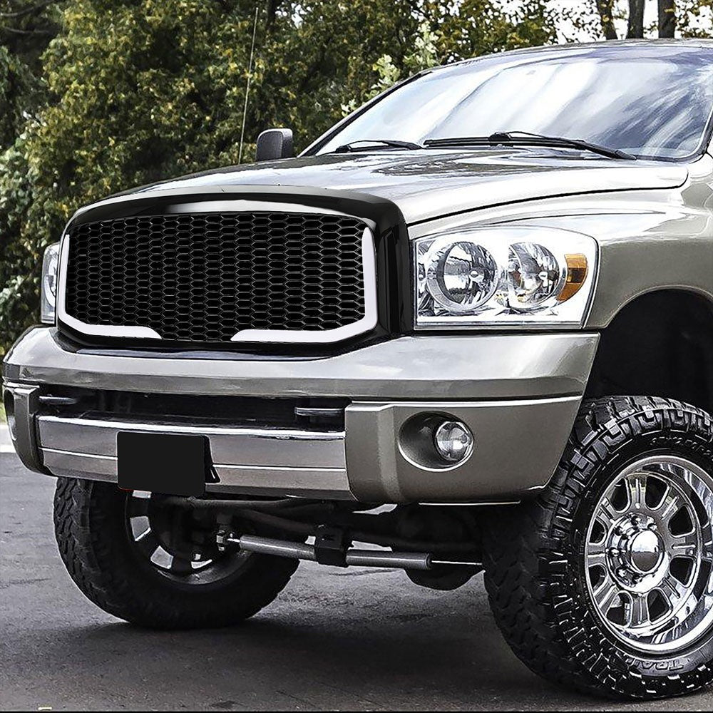 06-08 Ram 1500 Glossy Black Mesh w/LED Front Grille