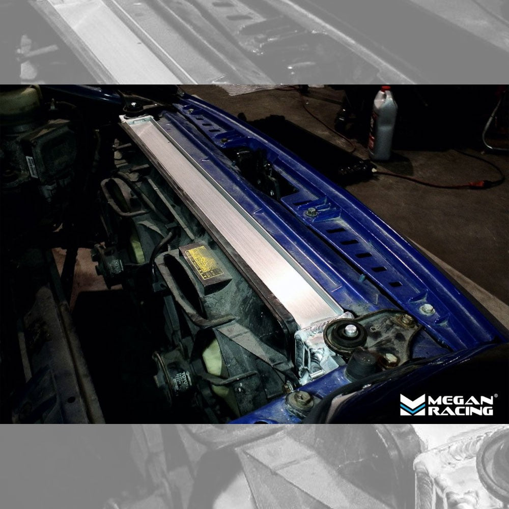 Megan Performance Aluminum Radiator For 00-06 Toyota MR2 Spyder W30