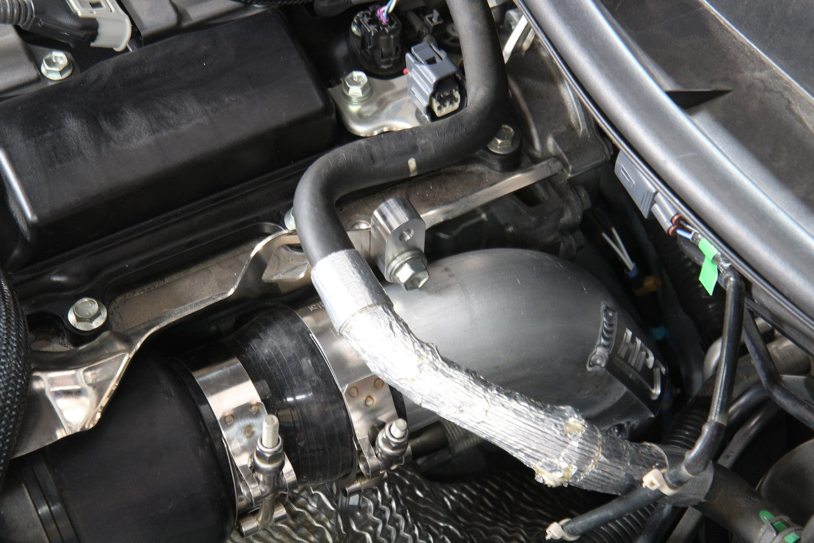 17-122WB+17-131WB HPS Black Hot Side Intercooler Charge Pipe+Resonator Tube For 16+ IS/GS/RC 2.0T