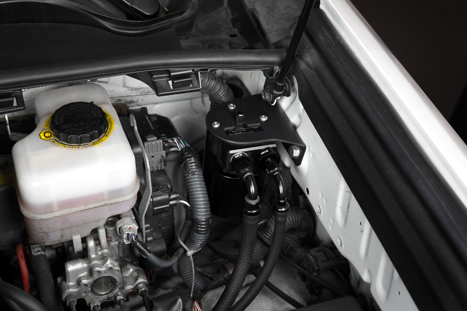 HPS-860-010WB HPS Black 147ML Oil Catch Can Tank Mount Bracket For 10-24 Toyota 4Runner 4.0 V6