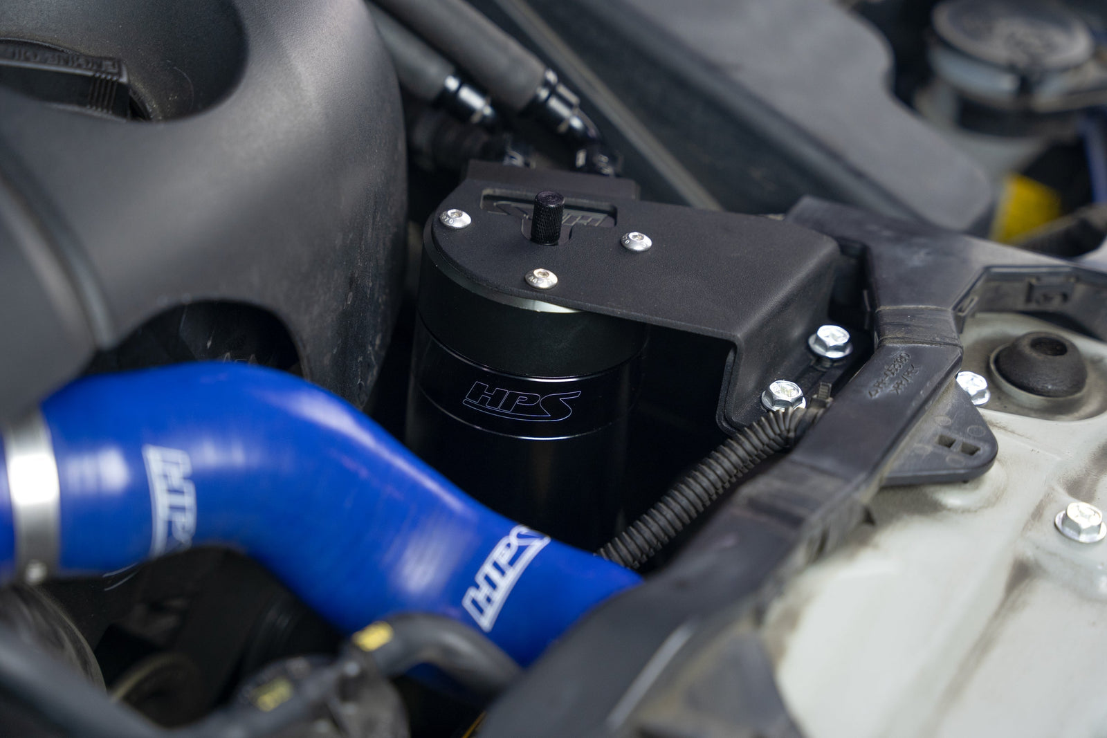 HPS-860-025WB HPS Black Oil Catch Can+Mount Bracket For 06-15 Lexus IS250 IS350 2.5L 3.5L V6