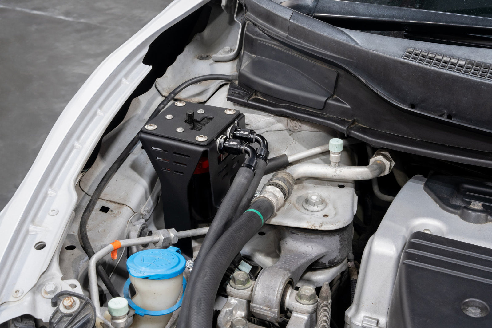 HPS-860-027WB HPS Black 147ML Oil Catch Can w/Mount Bracket For 12-15 Civic Si 2.4L K24Z7