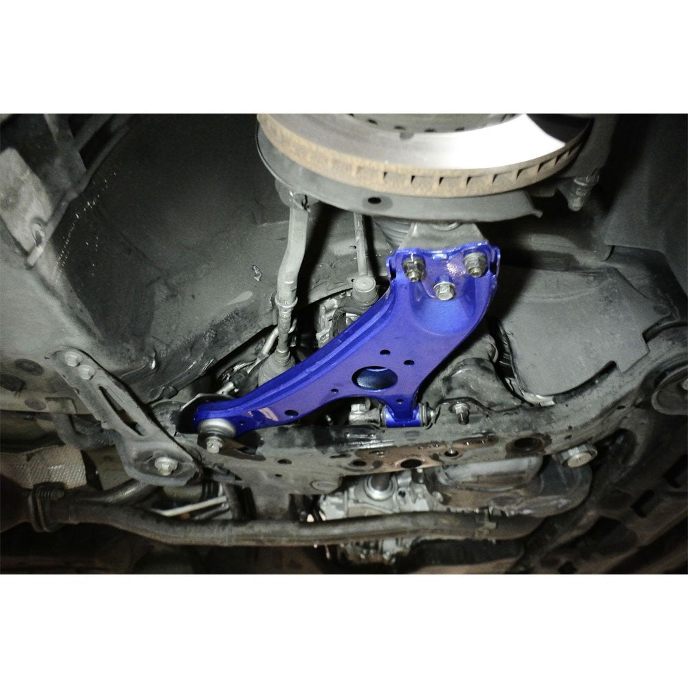 Megan Racing Front Lower Control Arm For 11-19 Toyota Sienna (XL30)